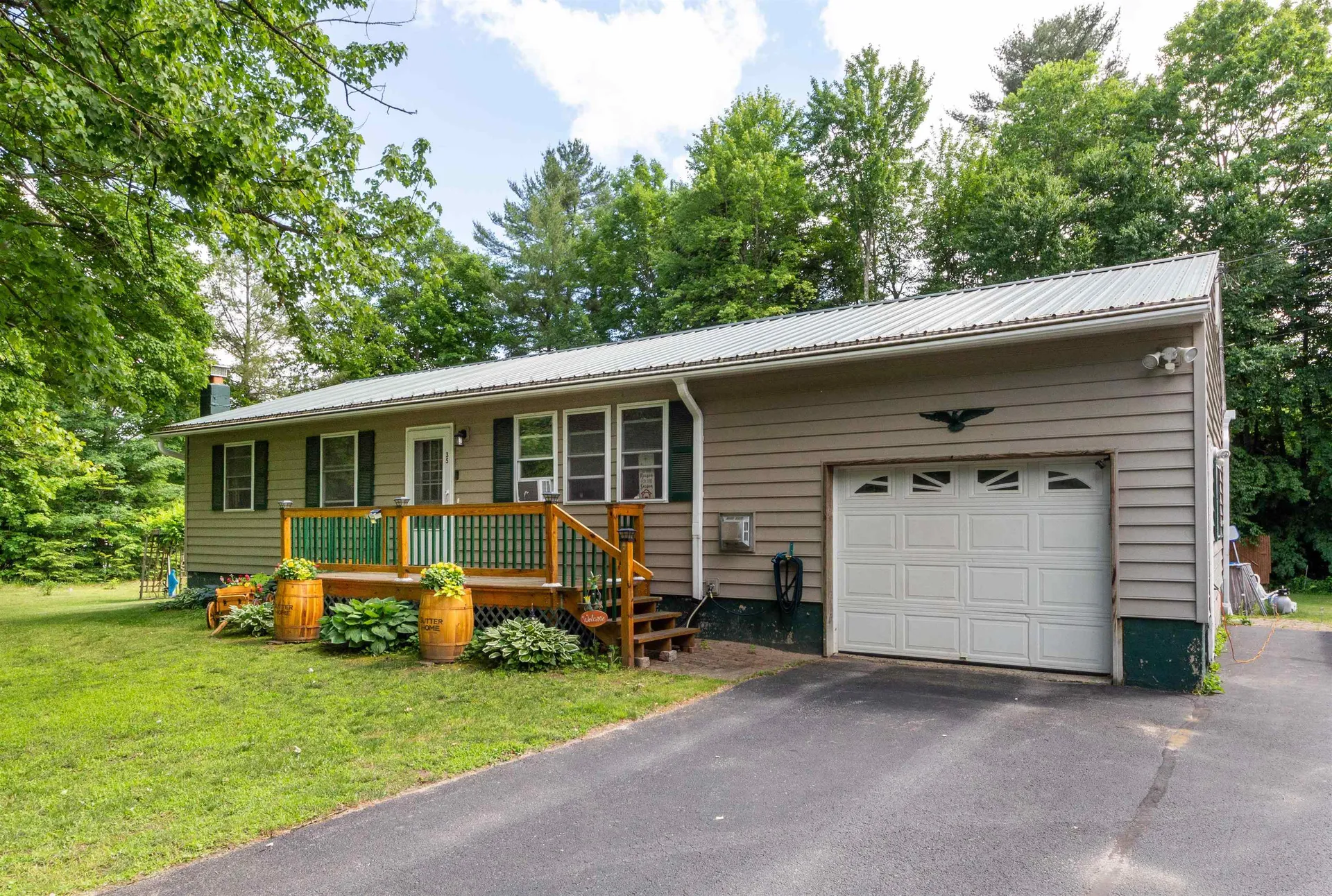 35 Cedarwood Terrace Georgia VT 05468