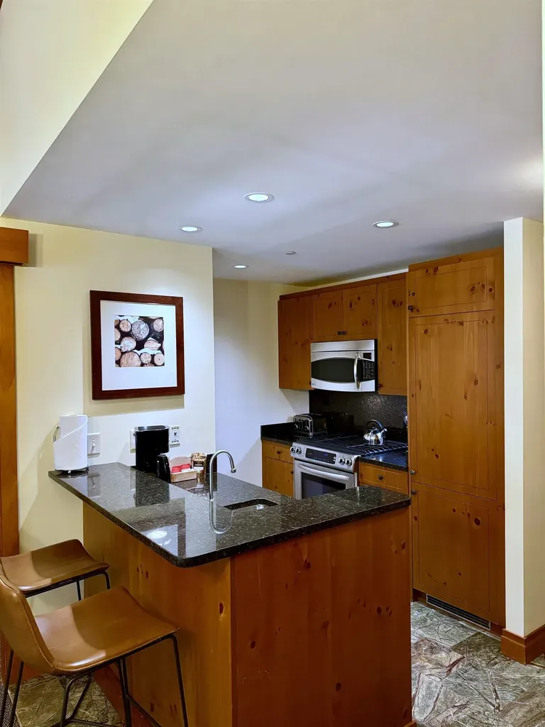 7412 Mountain Road Stowe VT 05672