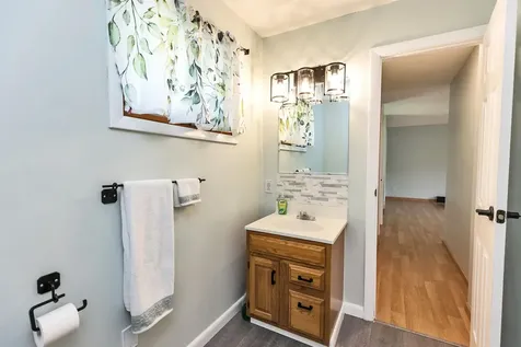6 Mohawk Street Hinsdale NH 03451