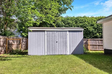 6 Mohawk Street Hinsdale NH 03451
