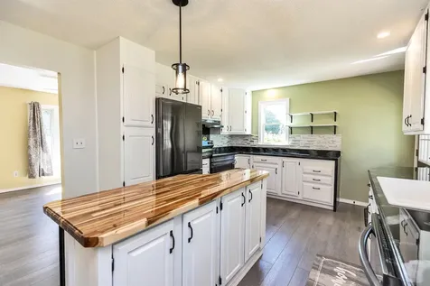 6 Mohawk Street Hinsdale NH 03451
