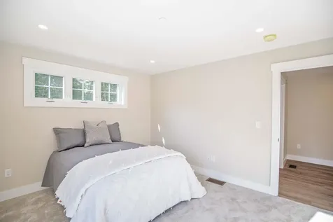 4-8 Beaver Brook Way Pelham NH 03076