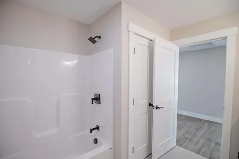 4-8 Beaver Brook Way Pelham NH 03076