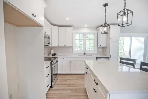 4-8 Beaver Brook Way Pelham NH 03076