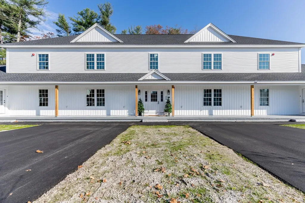 4-8 Beaver Brook Way Pelham NH 03076