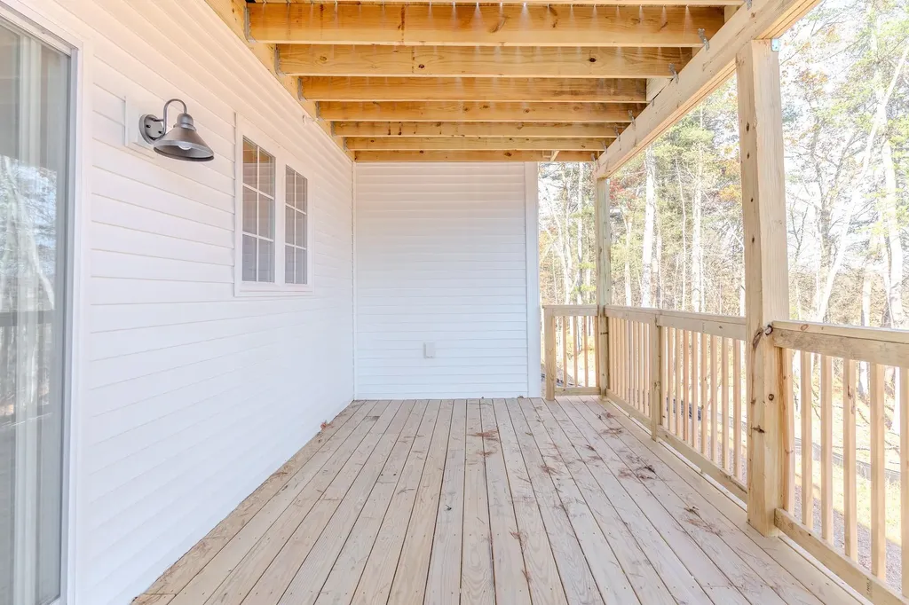 4-8 Beaver Brook Way Pelham NH 03076