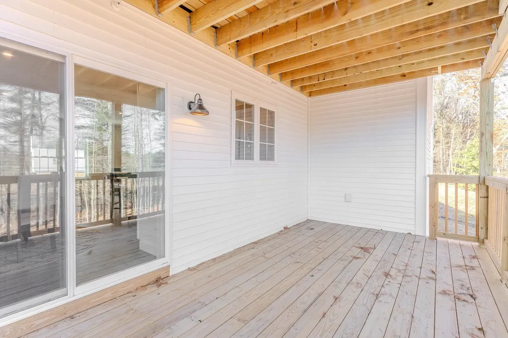 4-8 Beaver Brook Way Pelham NH 03076