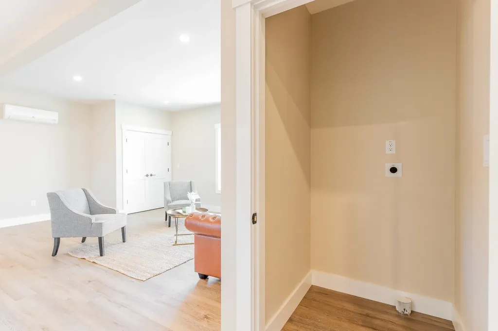 4-8 Beaver Brook Way Pelham NH 03076