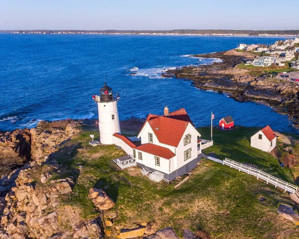 10 Oak Hill Trail York ME 03909