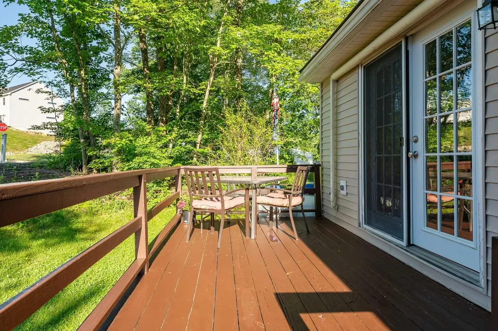 75 Ledgeview Drive Rochester NH 03839