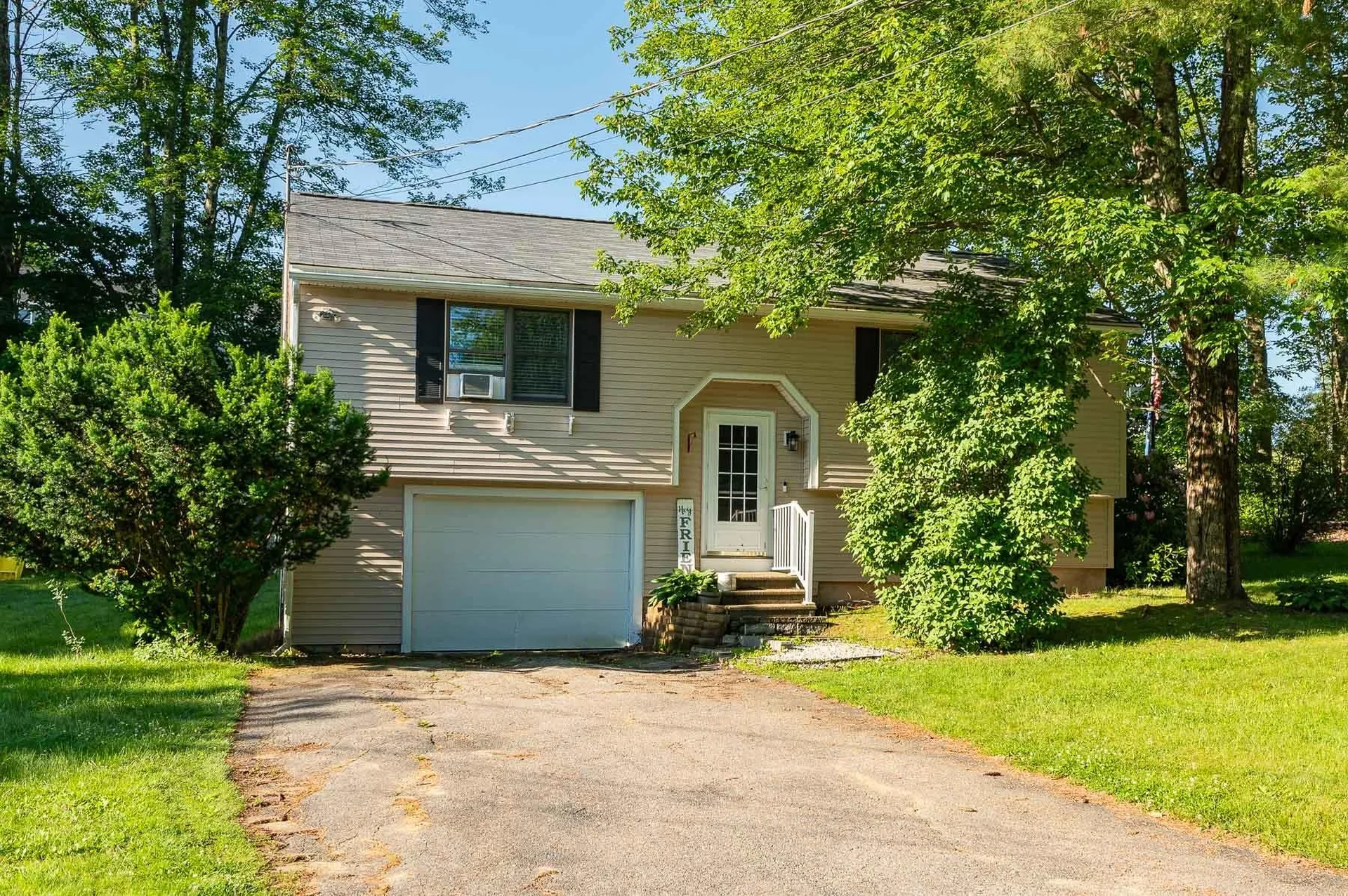 75 Ledgeview Drive Rochester NH 03839