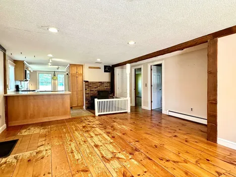 107 Village Road Wilmot NH 03287