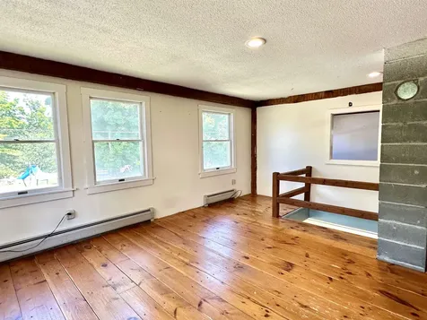 107 Village Road Wilmot NH 03287