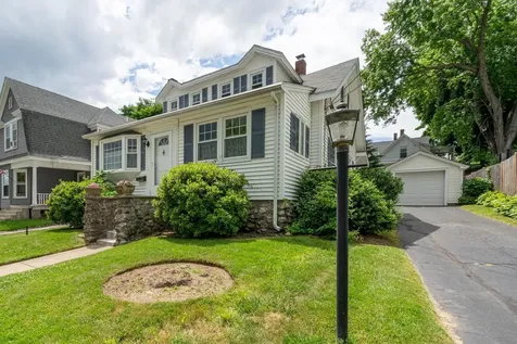 34 Garmon Street Manchester NH 03104