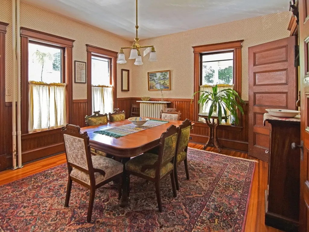 92 Brookes Avenue Burlington VT 05401