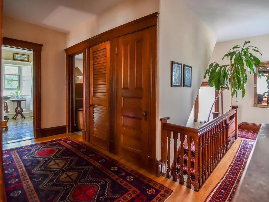 92 Brookes Avenue Burlington VT 05401