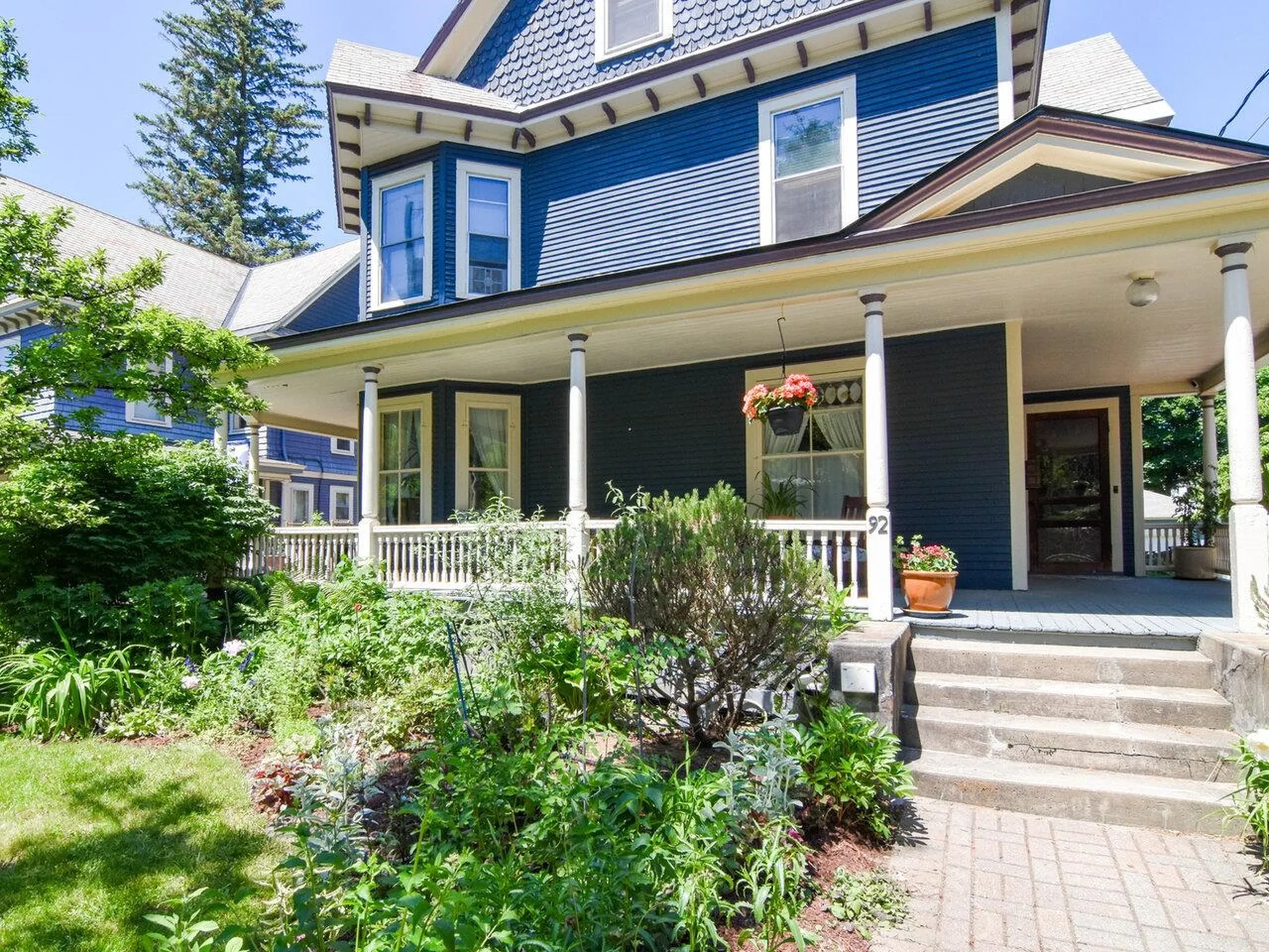 92 Brookes Avenue Burlington VT 05401