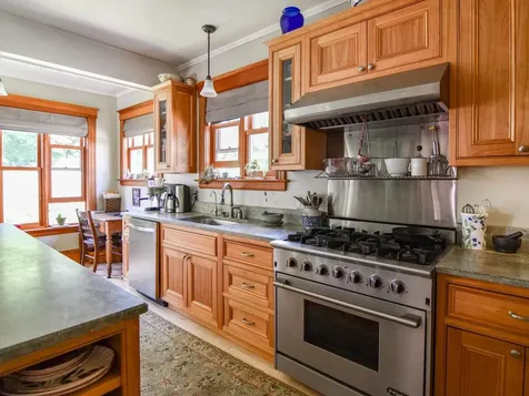 92 Brookes Avenue Burlington VT 05401