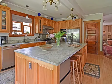 92 Brookes Avenue Burlington VT 05401