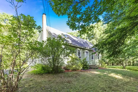 5 Manorview Drive Raymond NH 03077