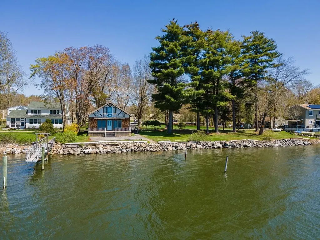 35 Boston Harbor Road Dover NH 03820