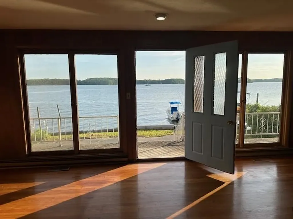 35 Boston Harbor Road Dover NH 03820
