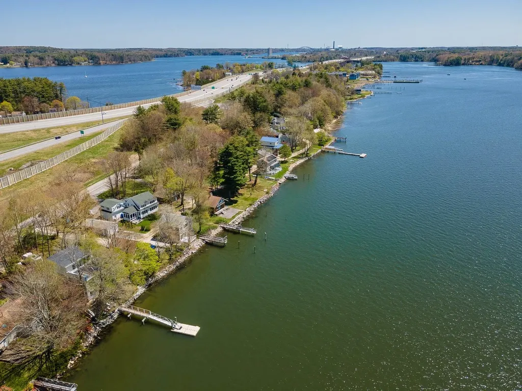 35 Boston Harbor Road Dover NH 03820