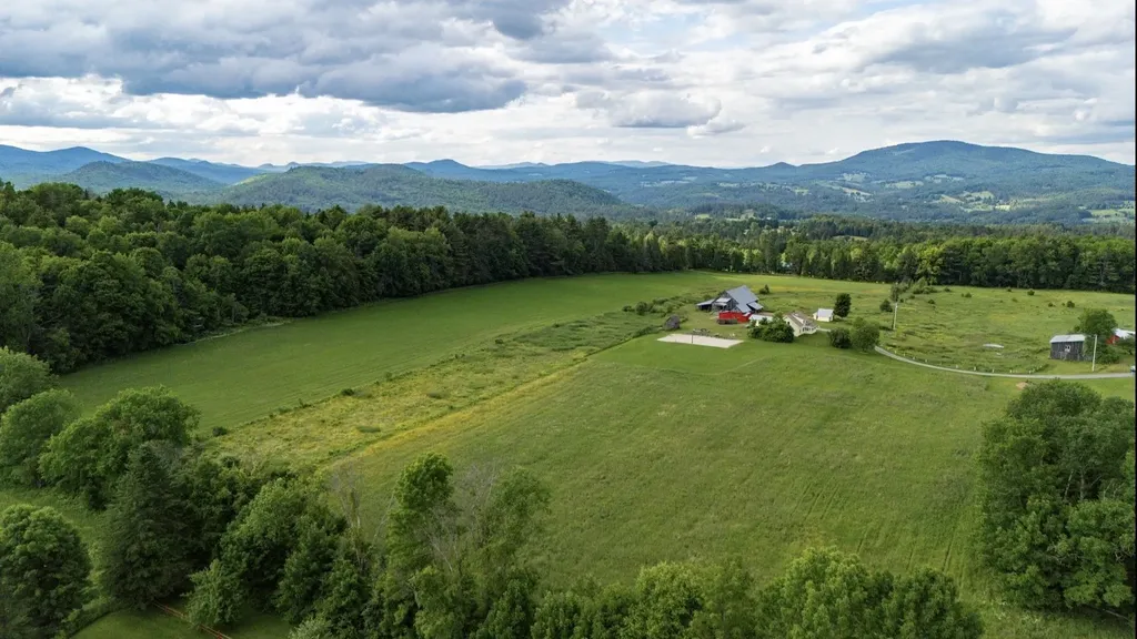486 Vaughan Road Newbury VT 05051
