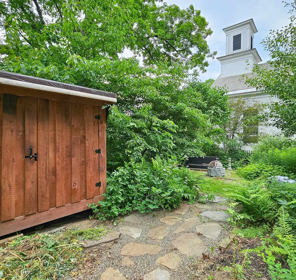 8 River Street Alstead NH 03602