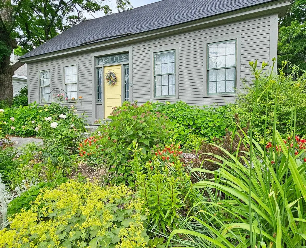 8 River Street Alstead NH 03602