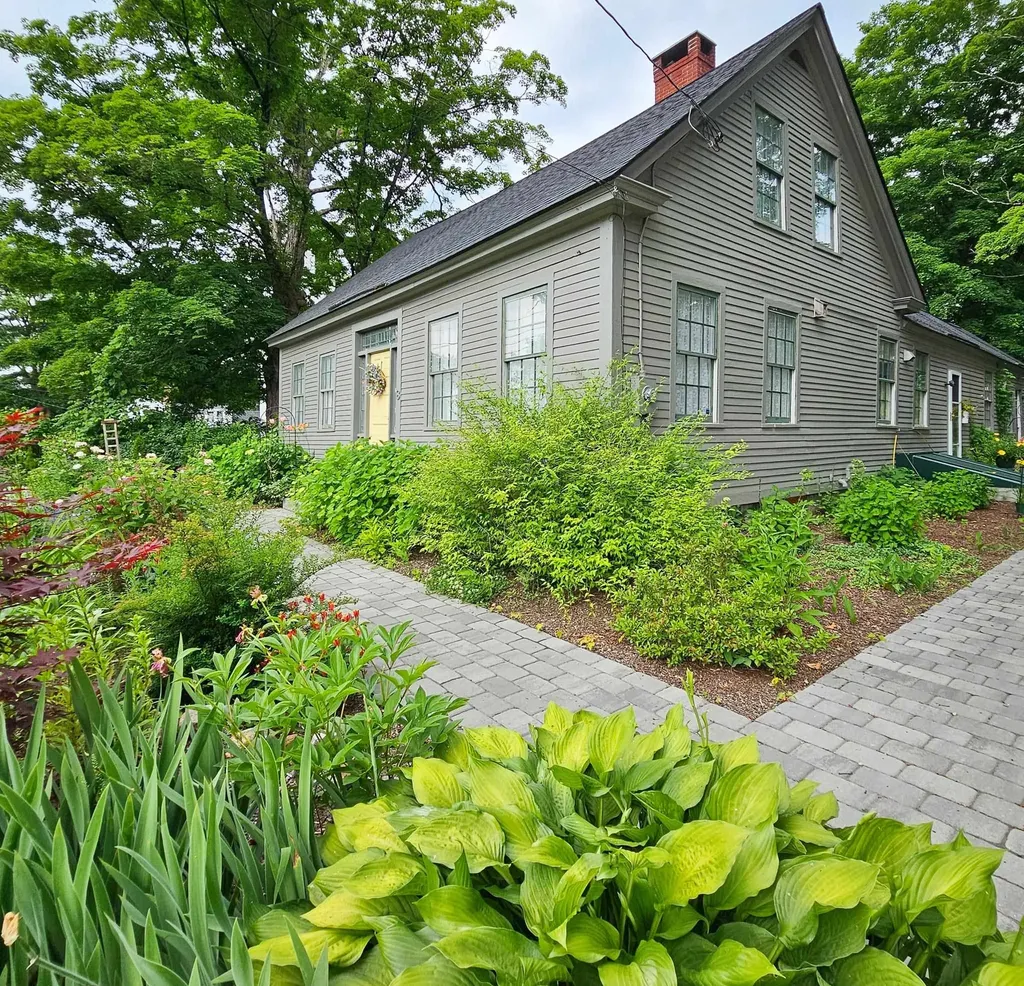 8 River Street Alstead NH 03602