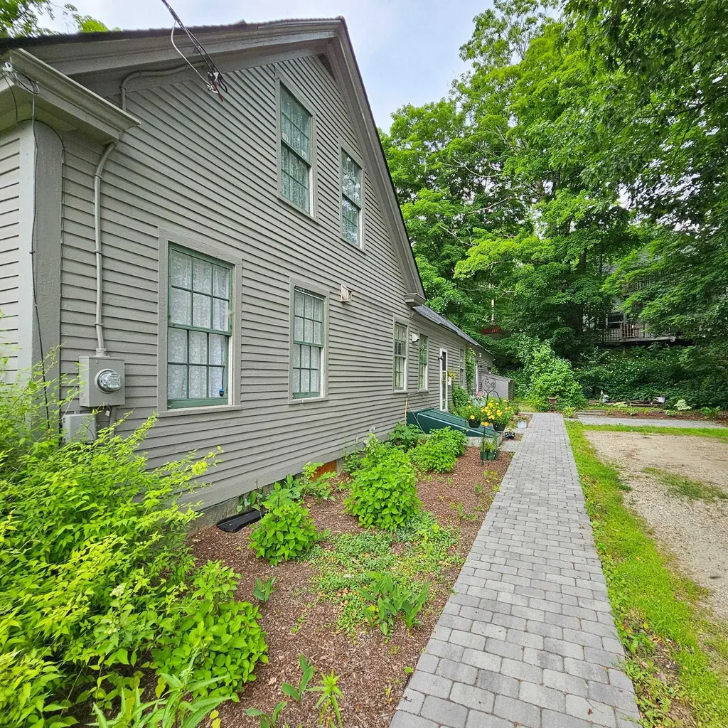 8 River Street Alstead NH 03602