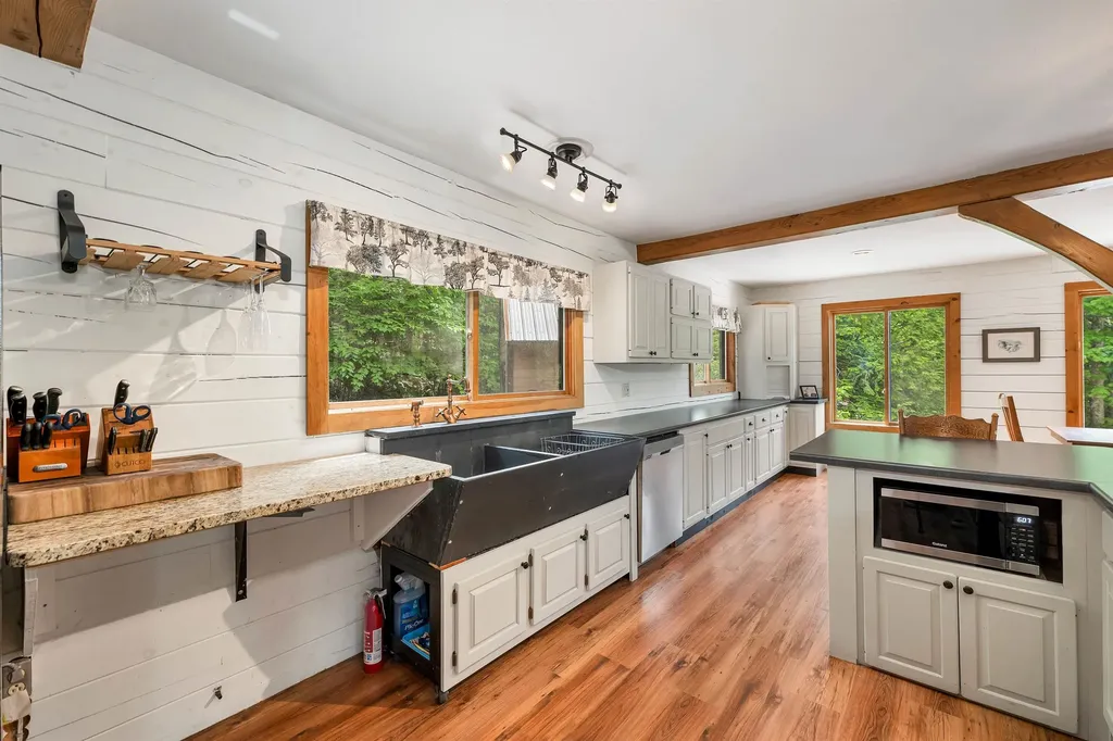 203 Hedgehog Hill Road Madison NH 03849