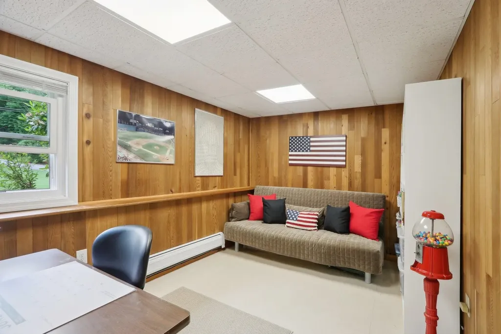 20 Golden Oaks Drive Salem NH 03079