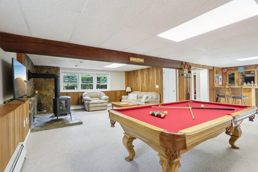 20 Golden Oaks Drive Salem NH 03079