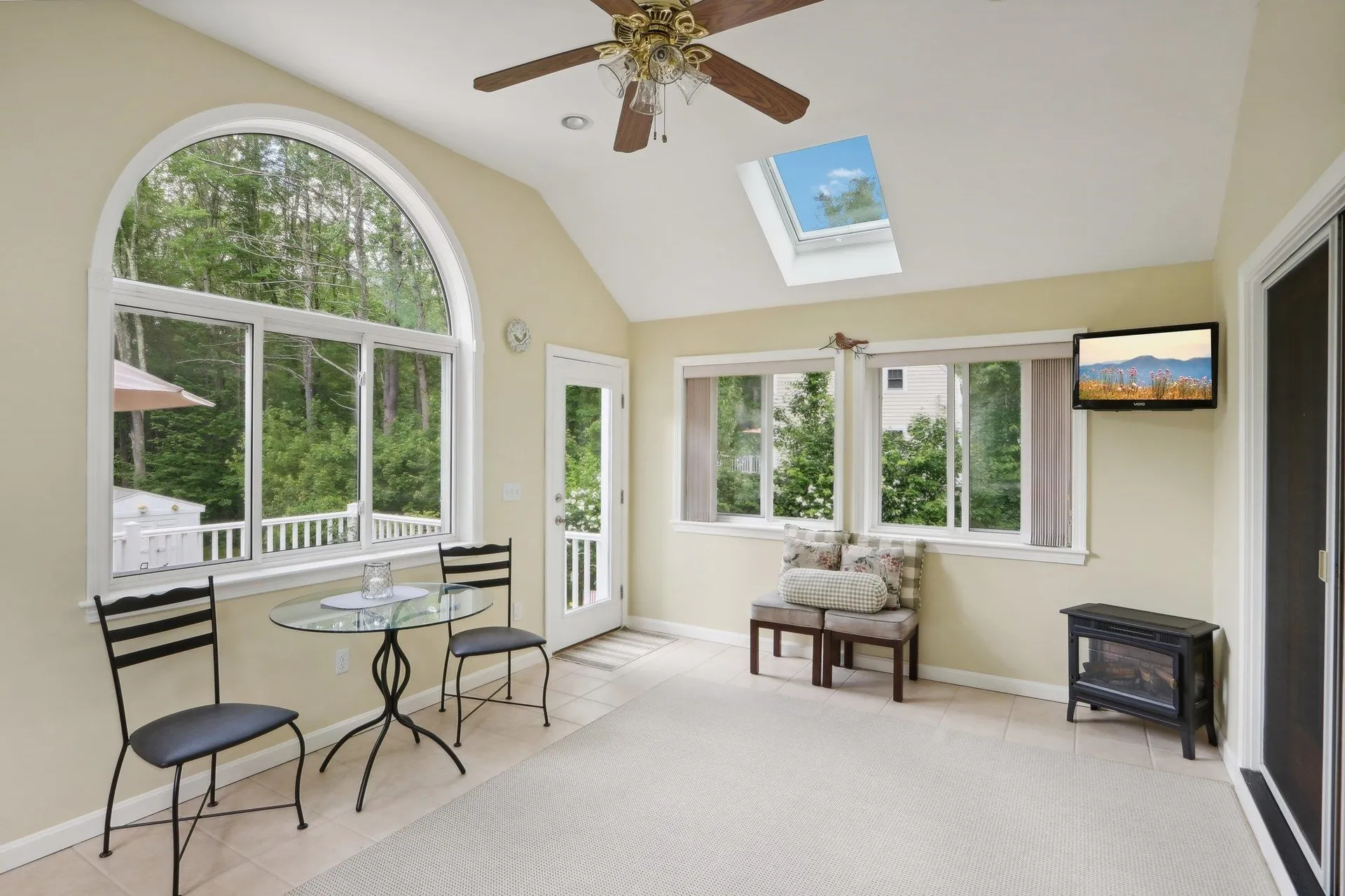 20 Golden Oaks Drive Salem NH 03079