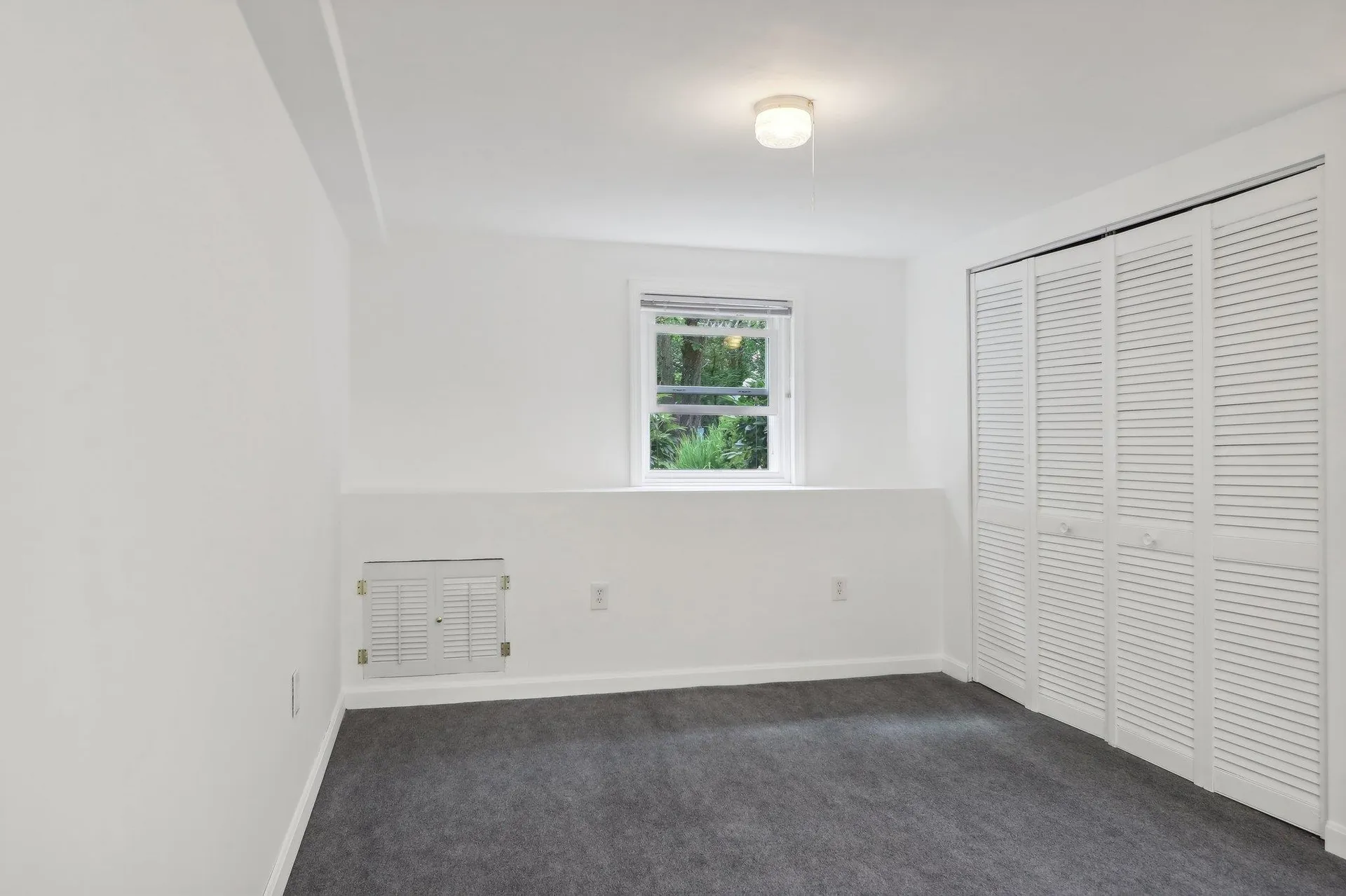 20 Golden Oaks Drive Salem NH 03079