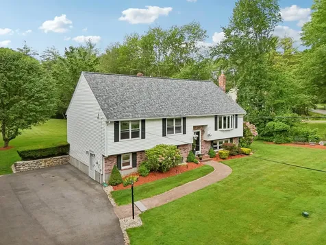 20 Golden Oaks Drive Salem NH 03079