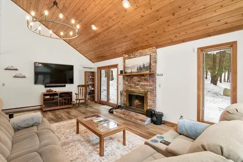 400 Edie Lane Jamaica VT 05343