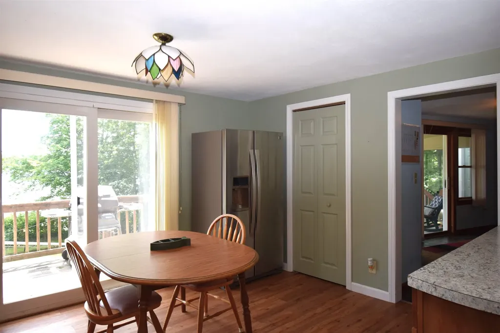 18 Holts Point Road Sandown NH 03873