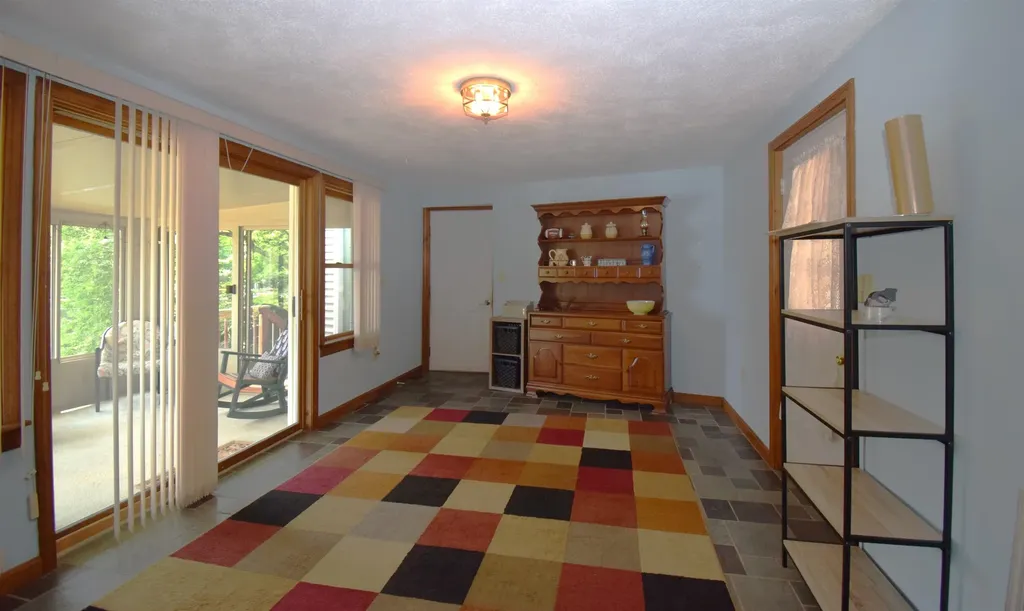 18 Holts Point Road Sandown NH 03873