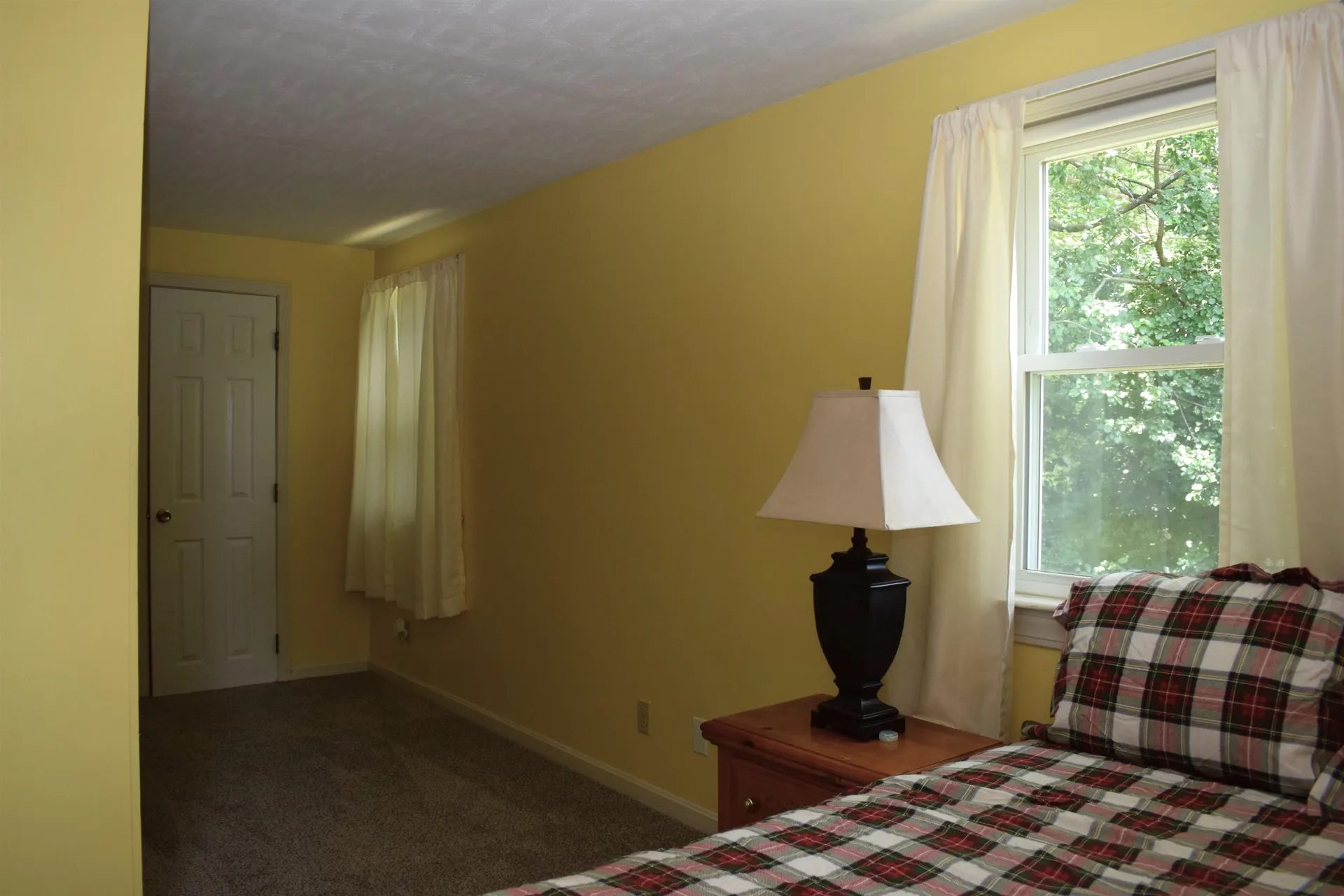 18 Holts Point Road Sandown NH 03873
