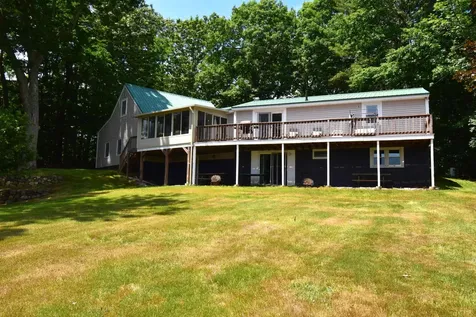 18 Holts Point Road Sandown NH 03873