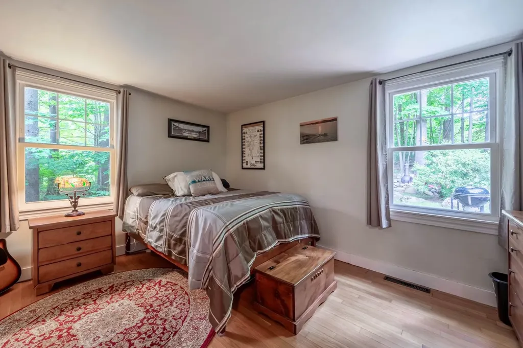 78 Squires Lane New London NH 03257