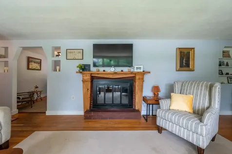 78 Squires Lane New London NH 03257