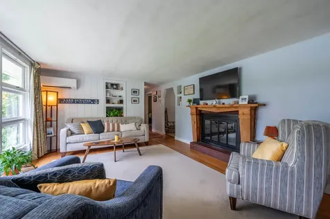 78 Squires Lane New London NH 03257