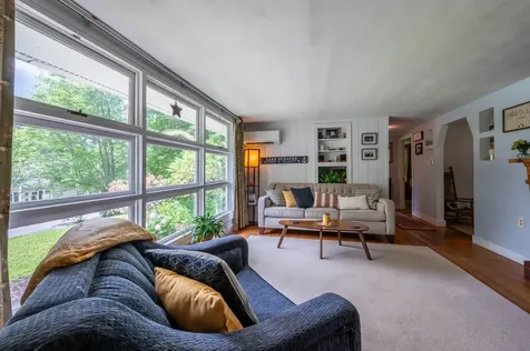78 Squires Lane New London NH 03257
