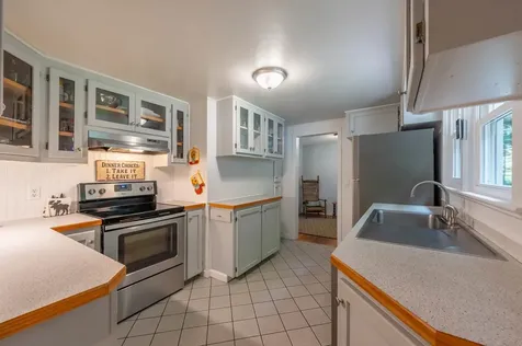 78 Squires Lane New London NH 03257