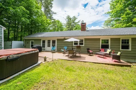 78 Squires Lane New London NH 03257