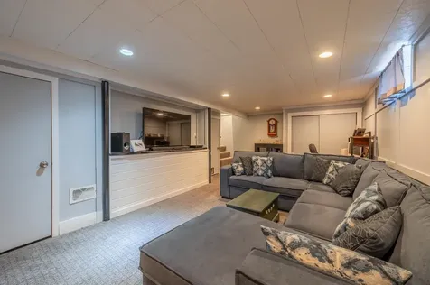 78 Squires Lane New London NH 03257